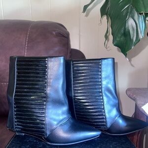 Women’s Black Ankle Booties with Ribbed Stretch Panel